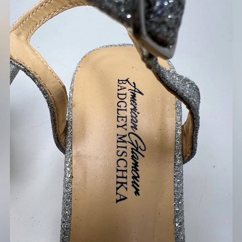 Badgley Mischka American Glamour Silver Glitter Kitten Heels Size 8